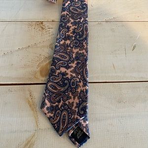 Van Heusen 417 tie